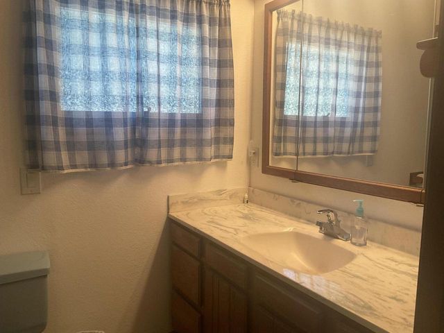 W297N2968 Oakwood Grove ROAD, Pewaukee, WI 53072