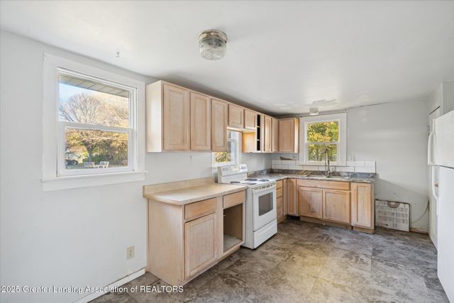 2011 Osband Avenue, Lansing, MI 48910