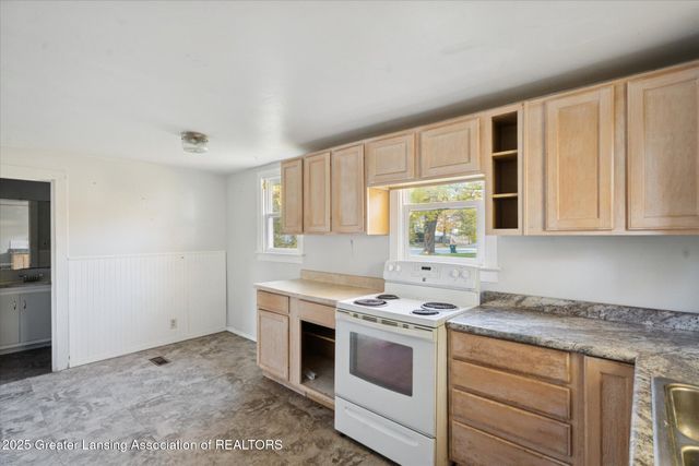 2011 Osband Avenue, Lansing, MI 48910