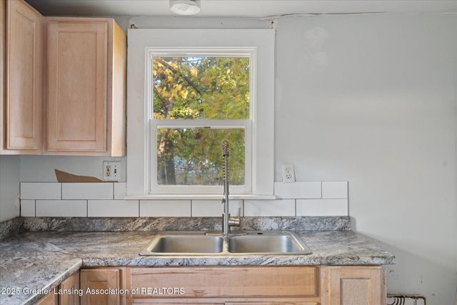 2011 Osband Avenue, Lansing, MI 48910