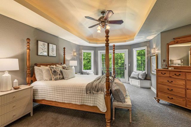 1021 Emerald DRIVE, Hartford, WI 53027