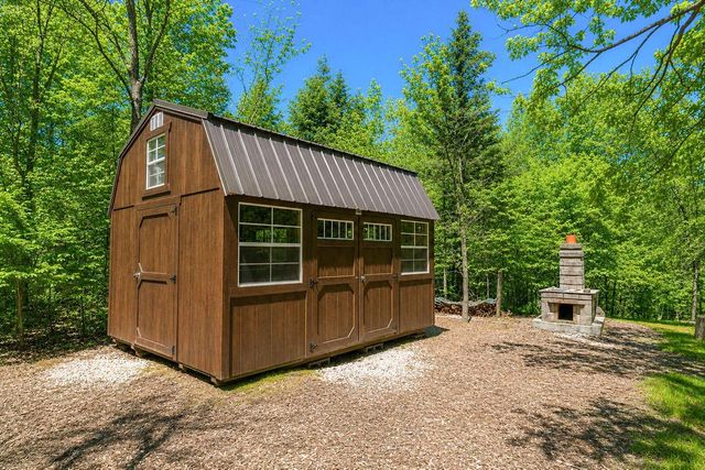 1021 Emerald DRIVE, Hartford, WI 53027