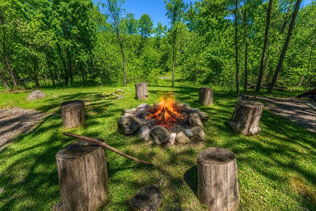 1021 Emerald DRIVE, Hartford, WI 53027