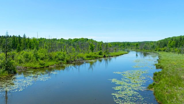 1021 Emerald DRIVE, Hartford, WI 53027