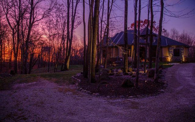 1021 Emerald DRIVE, Hartford, WI 53027