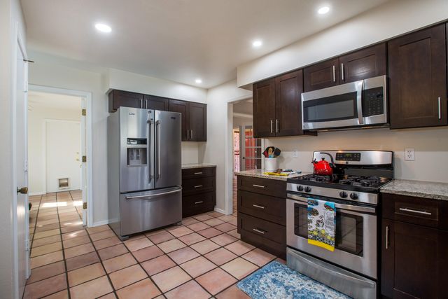 8201 Colfax Avenue NE, Albuquerque, NM 87109