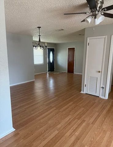 4428 Jane Anne Street, Haltom City, TX 76117
