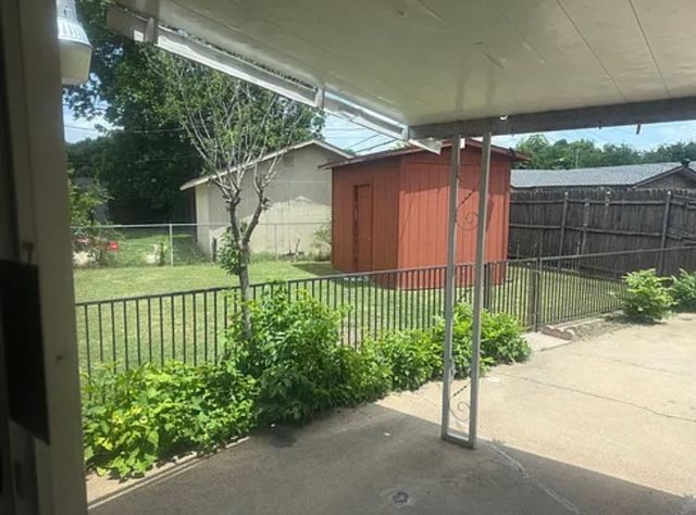4428 Jane Anne Street, Haltom City, TX 76117