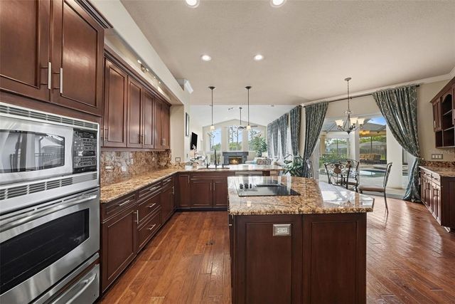 18817 WIMBLEDON CIRCLE, Lutz, FL 33558