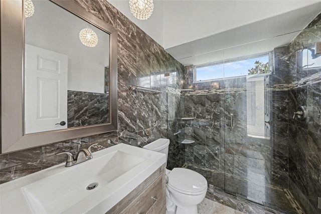 18817 WIMBLEDON CIRCLE, Lutz, FL 33558