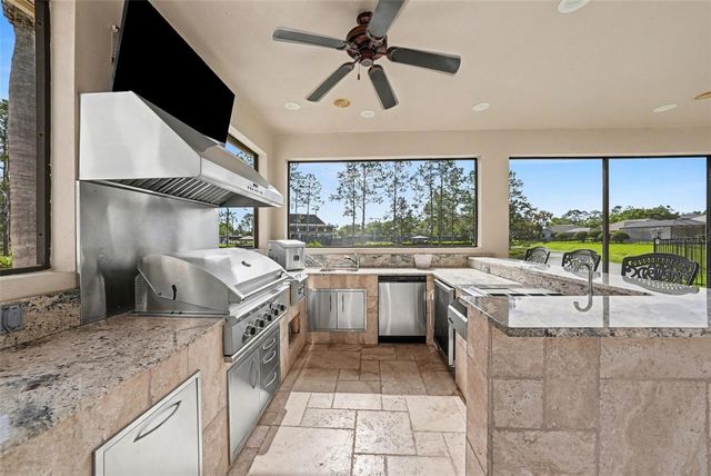 18817 WIMBLEDON CIRCLE, Lutz, FL 33558