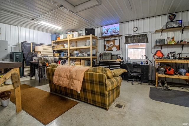 118 E Whipple Road, Winamac, IN 46996