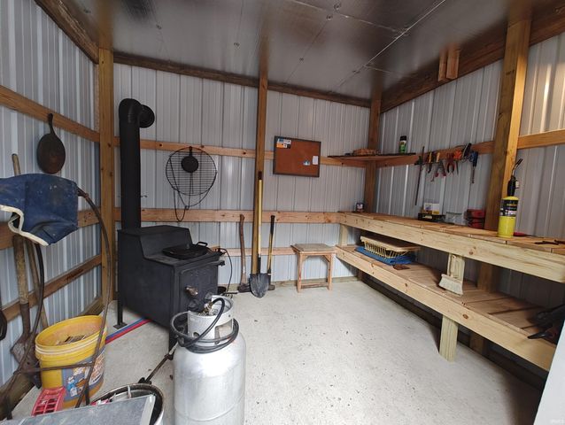 118 E Whipple Road, Winamac, IN 46996
