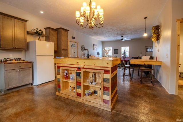 118 E Whipple Road, Winamac, IN 46996