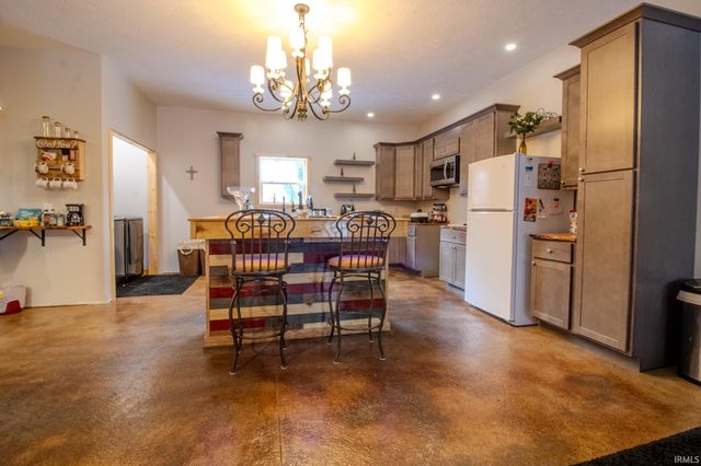 118 E Whipple Road, Winamac, IN 46996