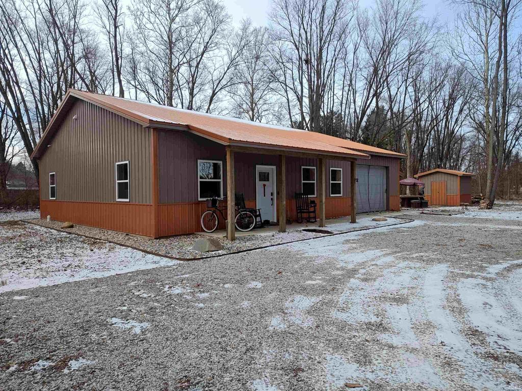 118 E Whipple Road, Winamac, IN 46996