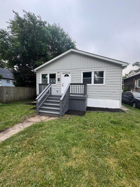 2714 Floyd Street, Lake Station, IN 46405