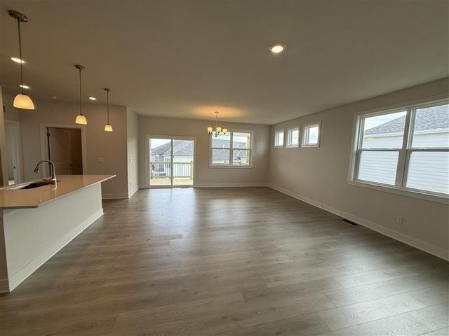 20941 W 188th Terrace, Spring Hill, KS 66083