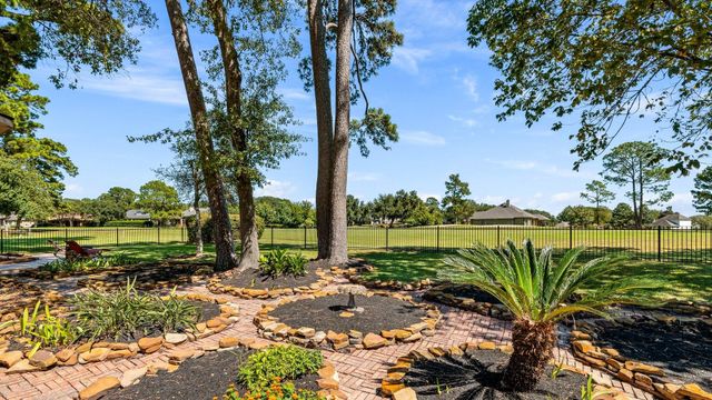 79 Summers Wind Street, Montgomery, TX 77356