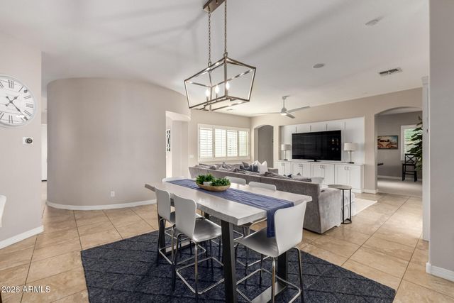 3054 E KINGBIRD Drive, Gilbert, AZ 85297