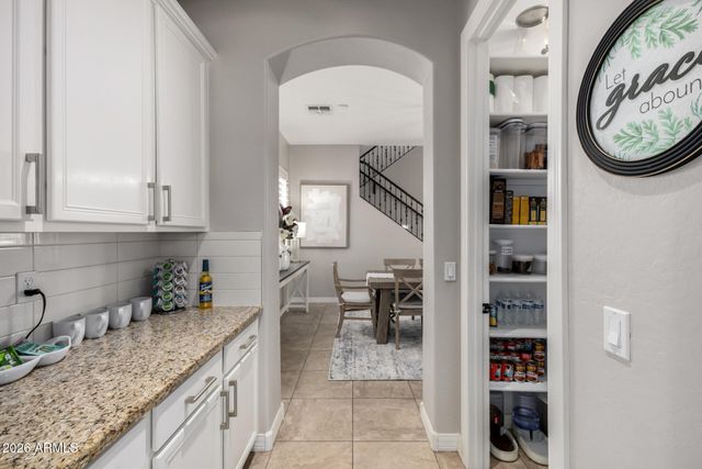 3054 E KINGBIRD Drive, Gilbert, AZ 85297