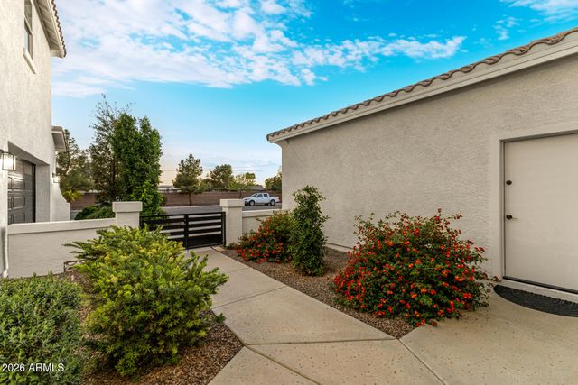 3054 E KINGBIRD Drive, Gilbert, AZ 85297