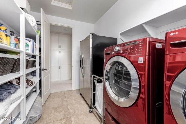 3054 E KINGBIRD Drive, Gilbert, AZ 85297