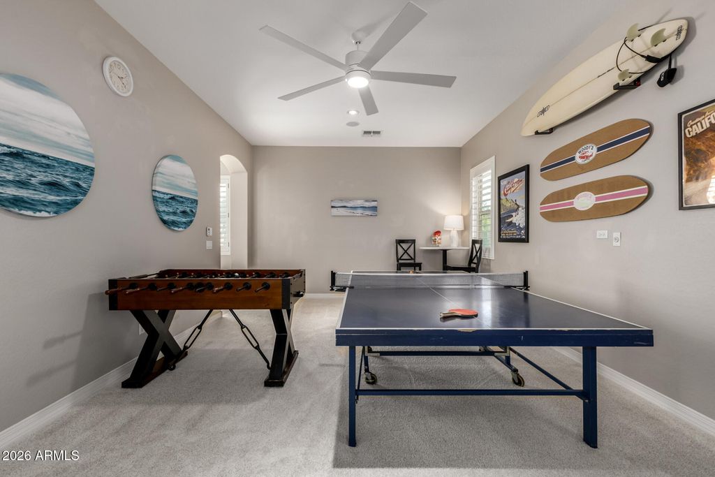 Image 15 of property listing at 3054 E KINGBIRD Drive, Gilbert, AZ 85297