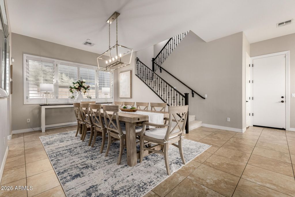 Image 23 of property listing at 3054 E KINGBIRD Drive, Gilbert, AZ 85297