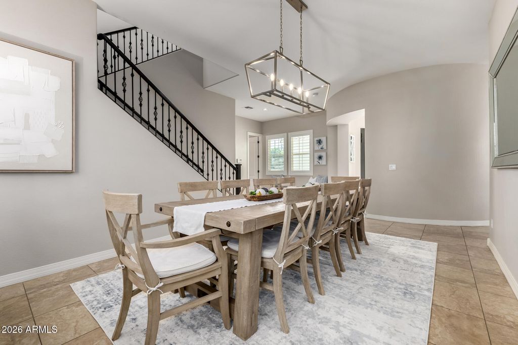 Image 24 of property listing at 3054 E KINGBIRD Drive, Gilbert, AZ 85297