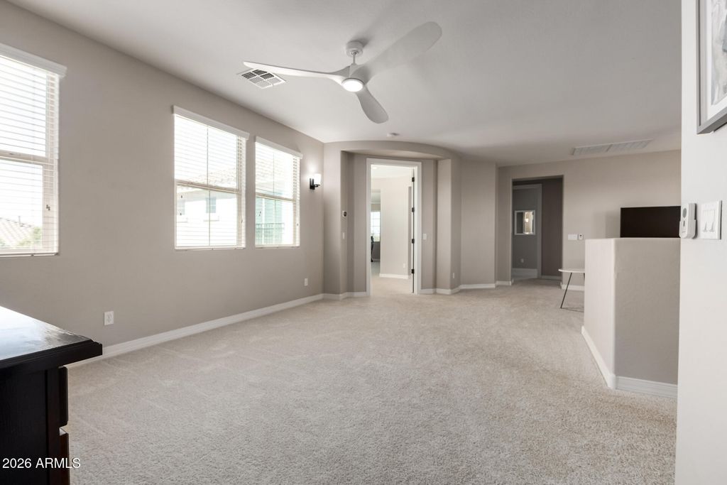 Image 29 of property listing at 3054 E KINGBIRD Drive, Gilbert, AZ 85297