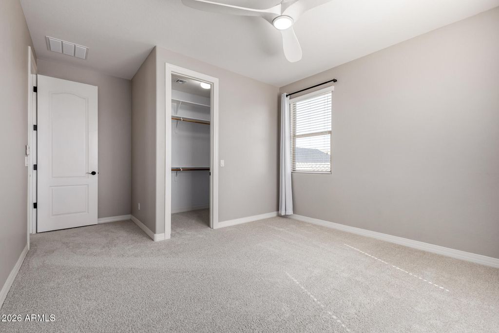Image 42 of property listing at 3054 E KINGBIRD Drive, Gilbert, AZ 85297