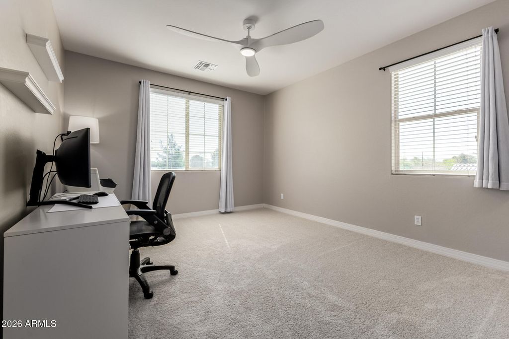 Image 44 of property listing at 3054 E KINGBIRD Drive, Gilbert, AZ 85297