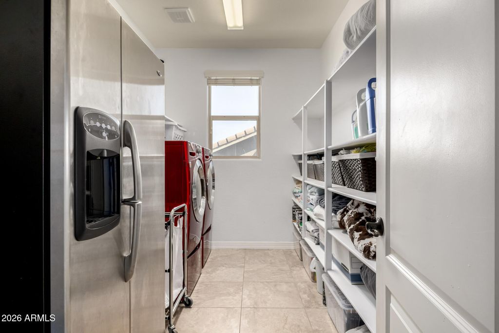 Image 52 of property listing at 3054 E KINGBIRD Drive, Gilbert, AZ 85297