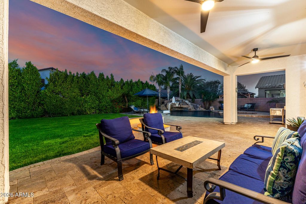 Image 54 of property listing at 3054 E KINGBIRD Drive, Gilbert, AZ 85297