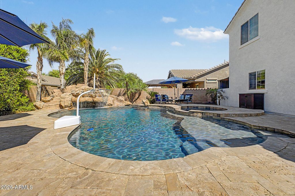 Image 62 of property listing at 3054 E KINGBIRD Drive, Gilbert, AZ 85297