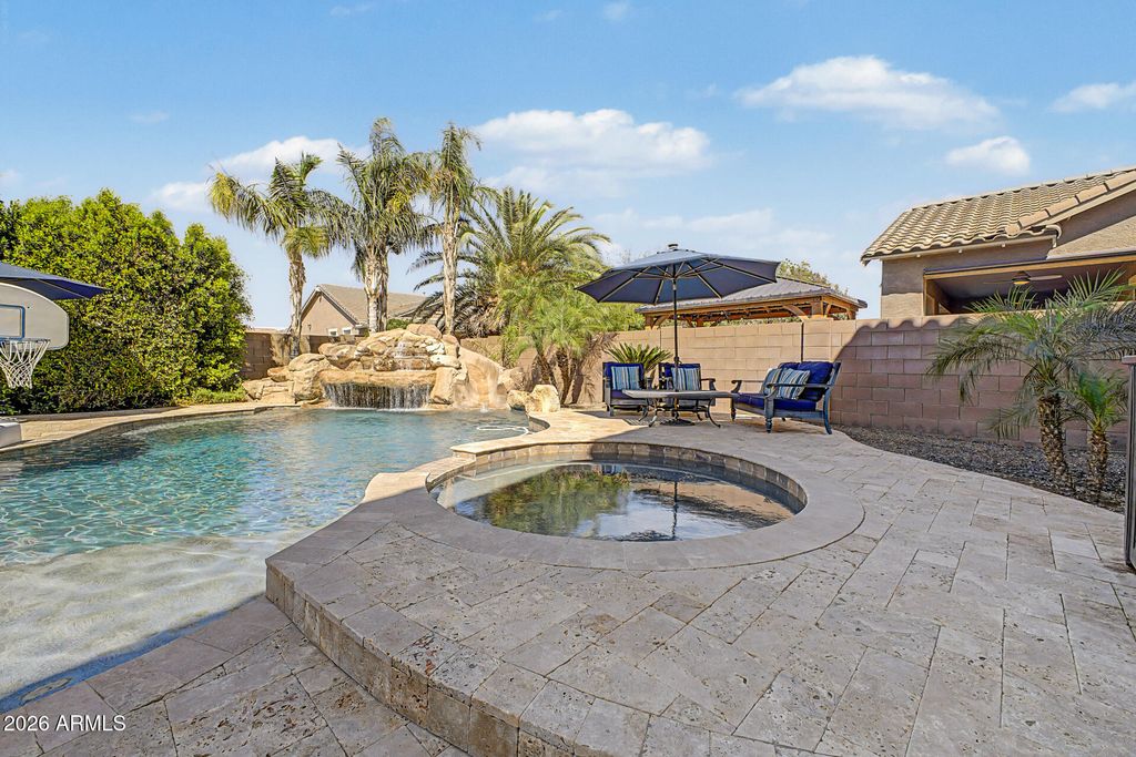 Image 63 of property listing at 3054 E KINGBIRD Drive, Gilbert, AZ 85297