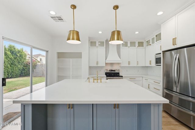 2634 E DEL RIO Street, Gilbert, AZ 85295