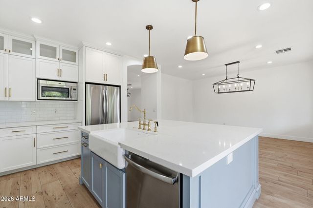 2634 E DEL RIO Street, Gilbert, AZ 85295