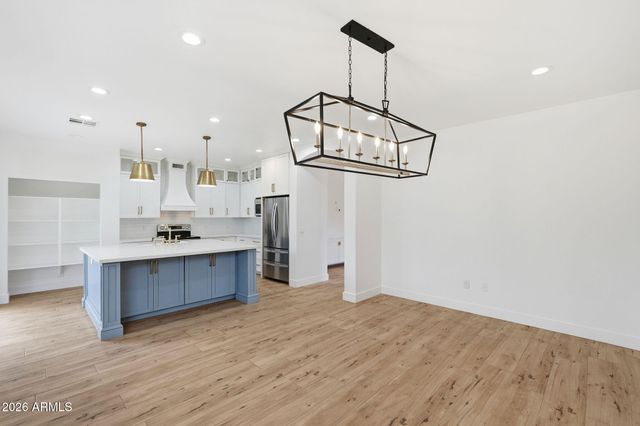 2634 E DEL RIO Street, Gilbert, AZ 85295