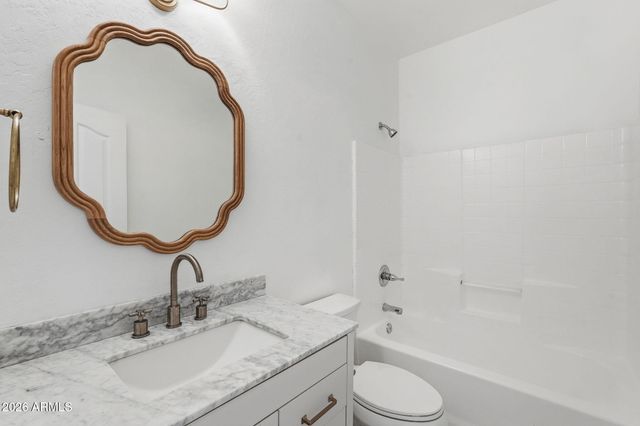 2634 E DEL RIO Street, Gilbert, AZ 85295