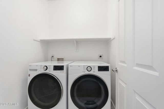 2634 E DEL RIO Street, Gilbert, AZ 85295