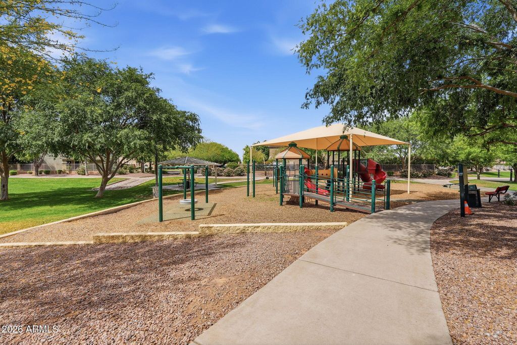 Image 35 of property listing at 2634 E DEL RIO Street, Gilbert, AZ 85295