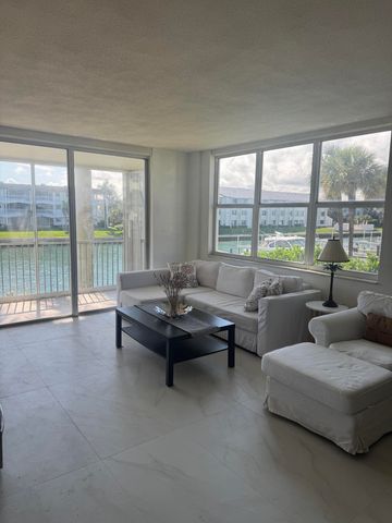 100 Paradise Harbour Boulevard 212, North Palm Beach, FL 33408