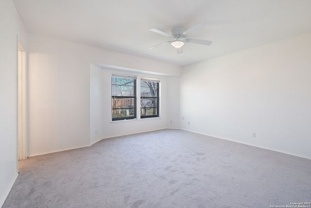 5727 JONES FALL DR, San Antonio, TX 78244