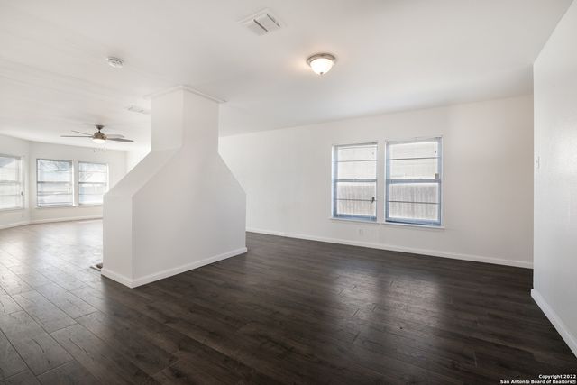 5727 JONES FALL DR, San Antonio, TX 78244