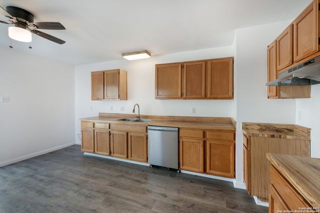 5727 JONES FALL DR, San Antonio, TX 78244