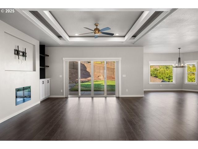 3656 CAMINA Dr, Medford, OR 97504