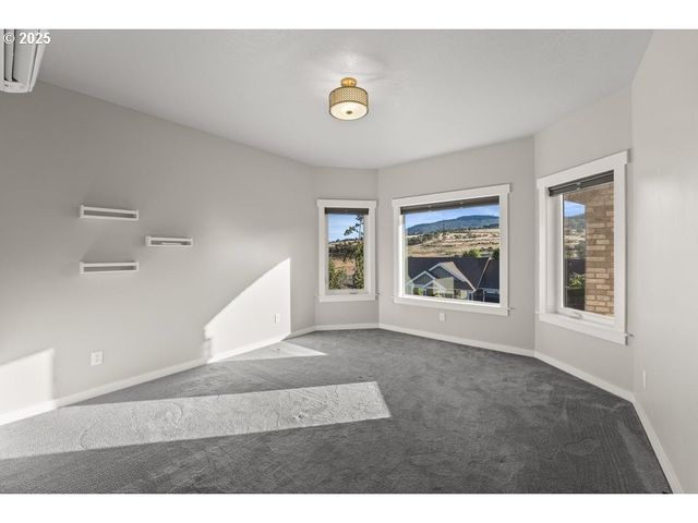 3656 CAMINA Dr, Medford, OR 97504