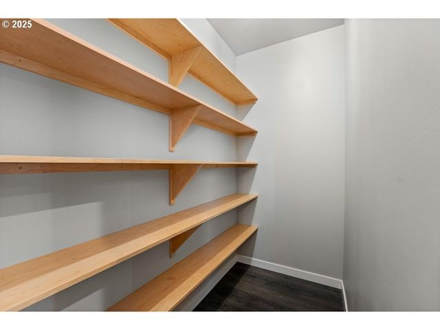 3656 CAMINA Dr, Medford, OR 97504